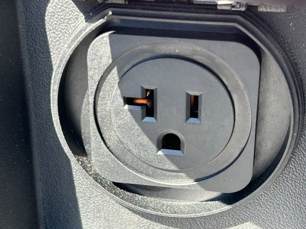 Used 2025 Toyota Tacoma Trailhunter image 64