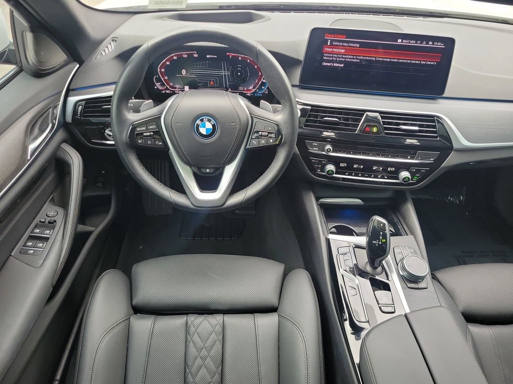 Used 2023 BMW 530e xDrive w/ Premium Package AWD/4WD image 12