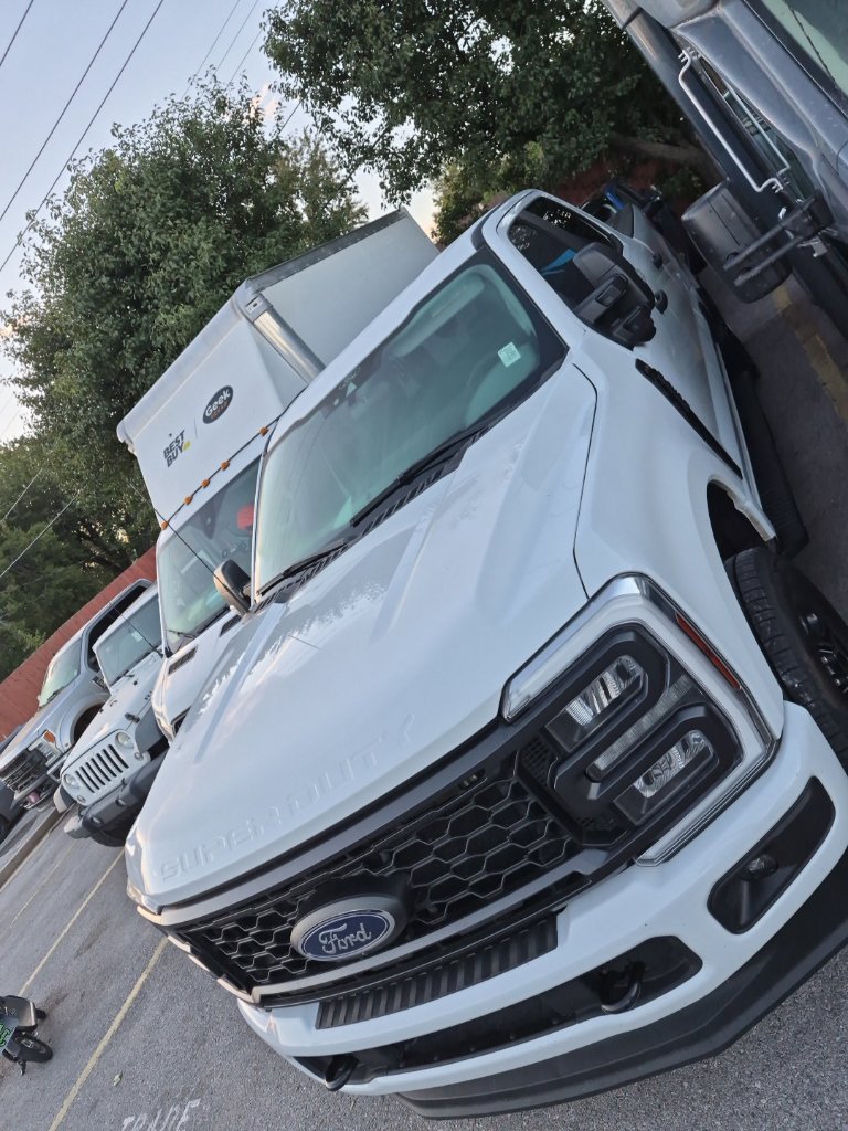 Used 2024 Ford F250 XL w/ STX Appearance Package AWD/4WD image 3