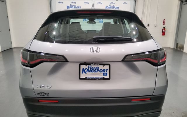 Used 2023 Honda HR-V LX image 9