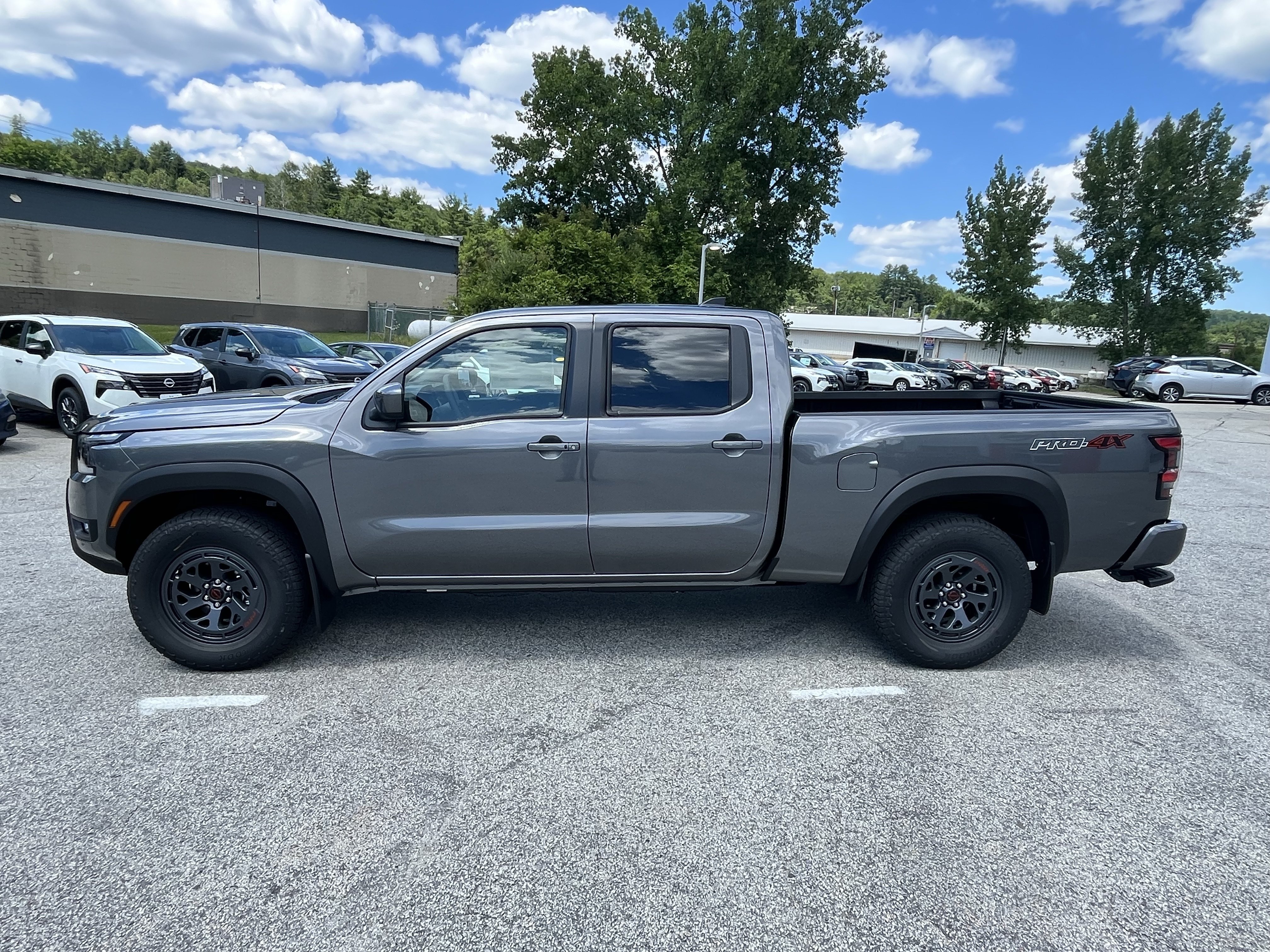 New 2026 Nissan Frontier PRO-4X w/ Tow Package AWD/4WD image 4