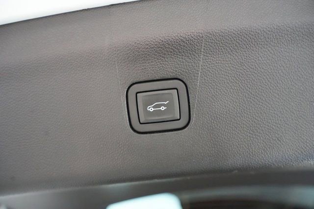 Used 2024 Buick Enclave Avenir image 13
