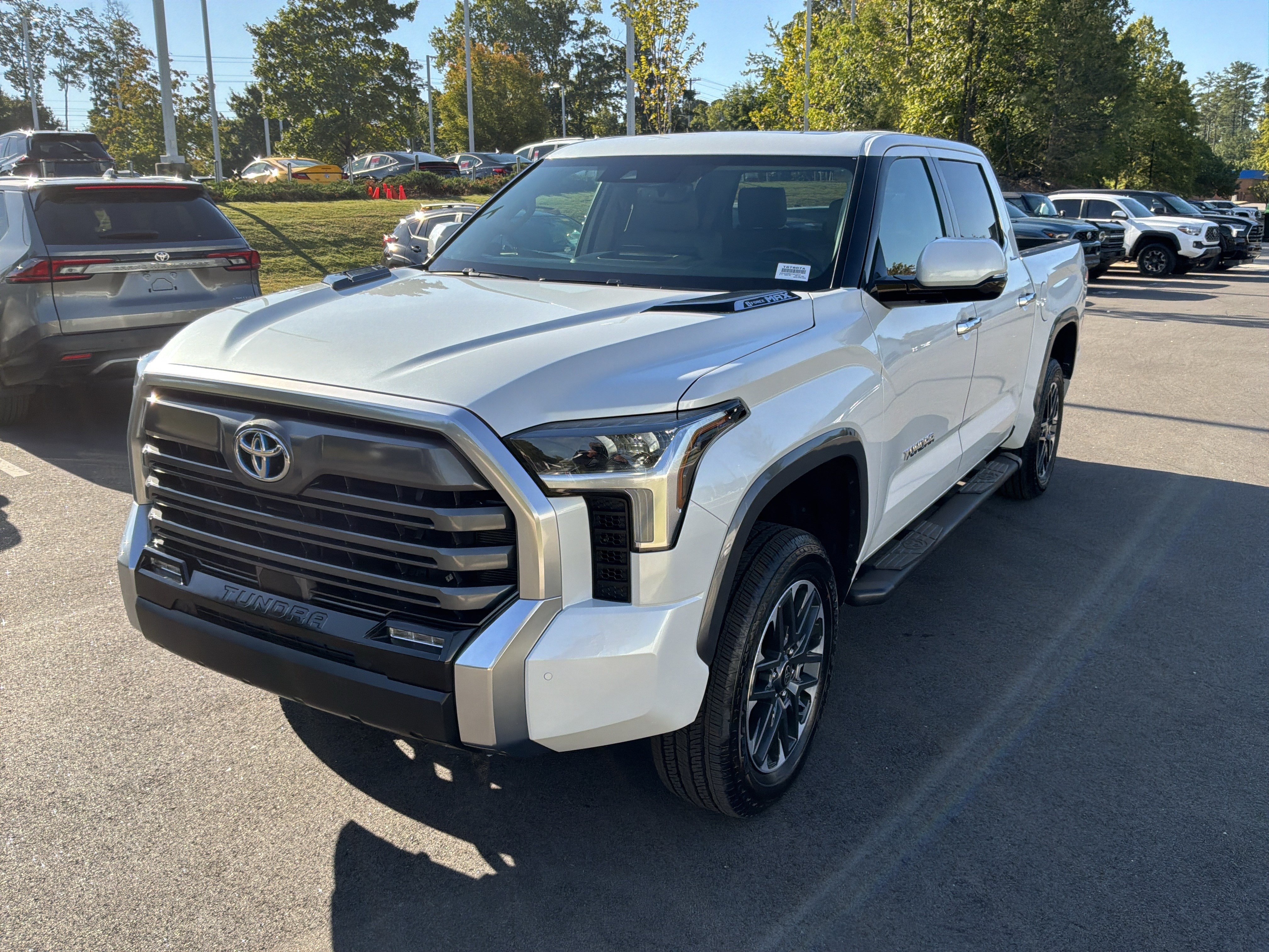 Used 2023 Toyota Tundra Limited w/ Power Package AWD/4WD image 5