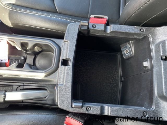 Used 2022 Jeep Wrangler Unlimited Sahara w/ Cold Weather Group image 23