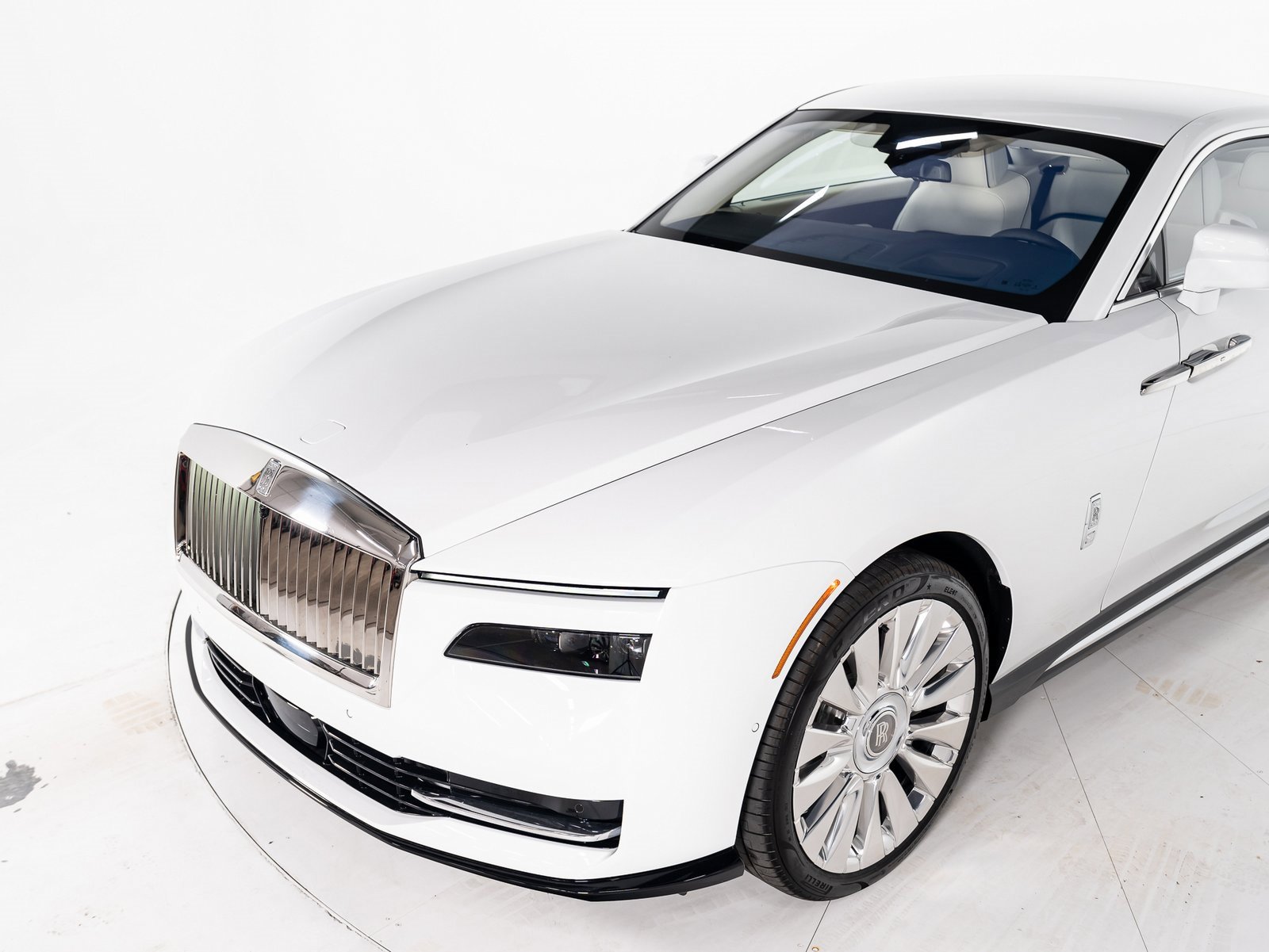Used 2025 Rolls-Royce Spectre w/ Spectre Launch Package image 47