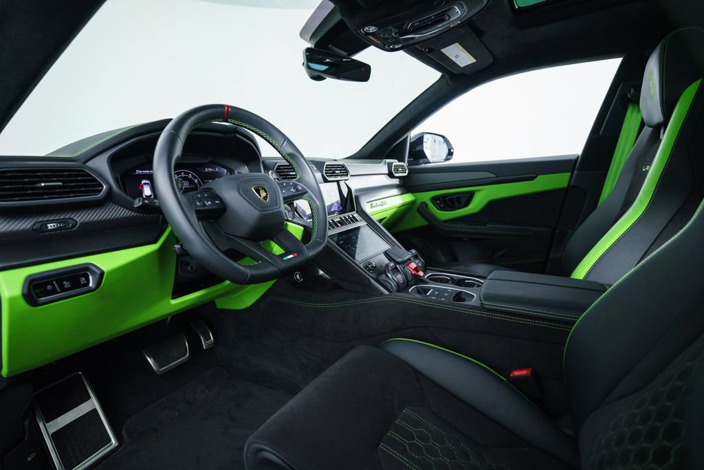 Used 2024 Lamborghini Urus S AWD/4WD image 4