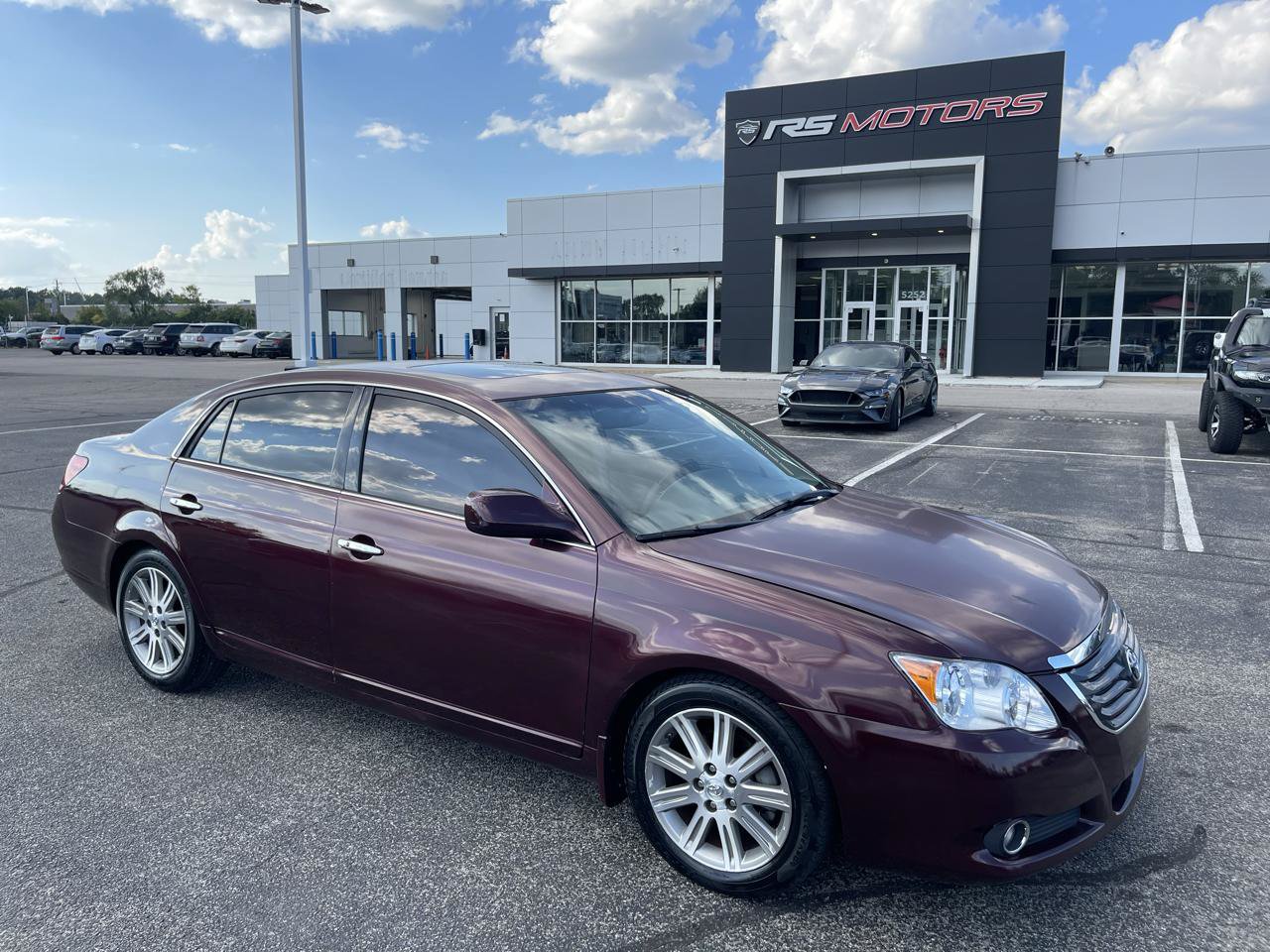 Used 2008 Toyota Avalon XLS FWD image 1