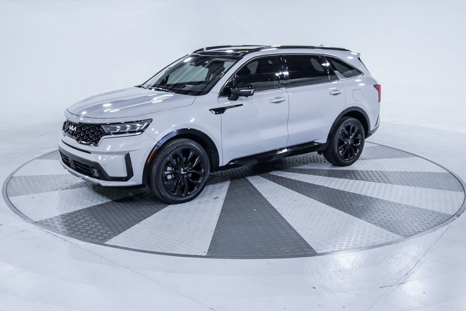 Used 2022 Kia Sorento SX image 3