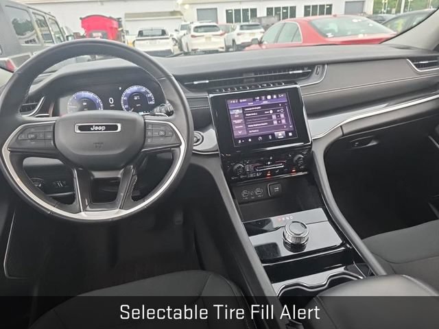 Used 2022 Jeep Grand Cherokee L Laredo w/ Luxury Tech Group I AWD/4WD image 7
