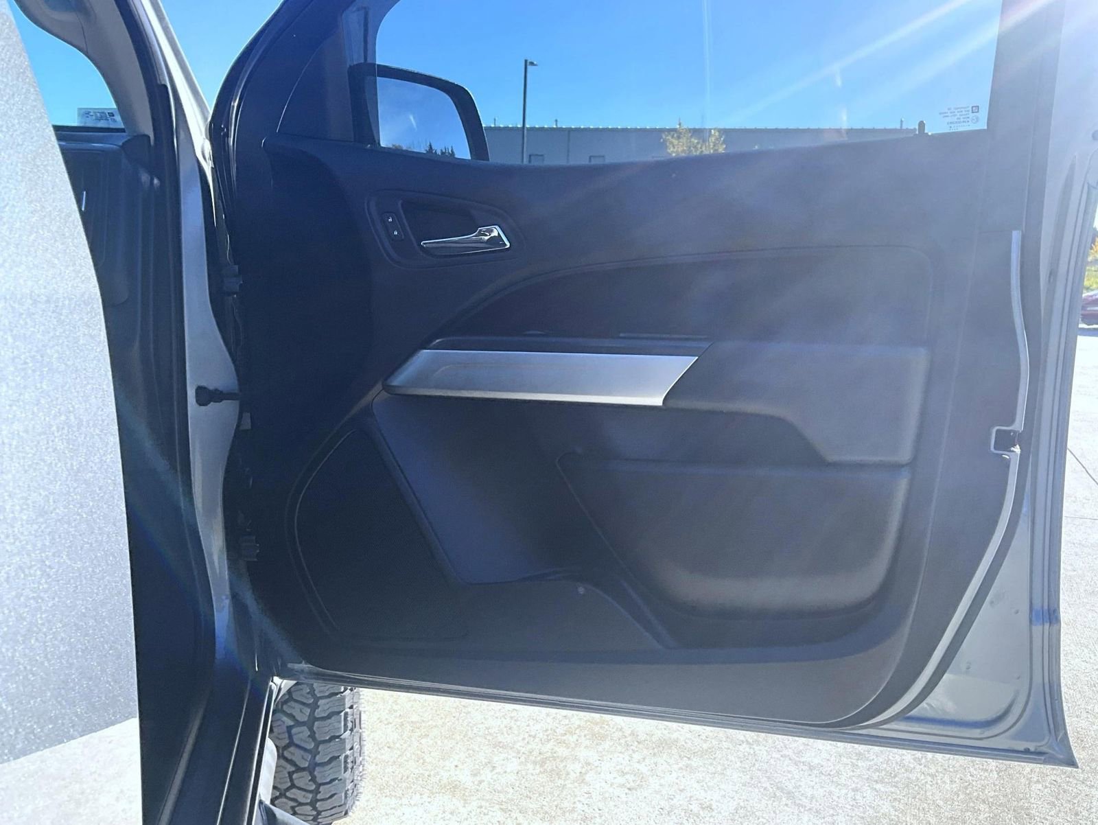 Used 2018 Chevrolet Colorado ZR2 image 17