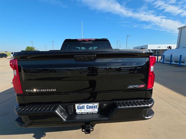 Used 2025 Chevrolet Silverado 1500 ZR2 w/ Technology Package AWD/4WD image 7