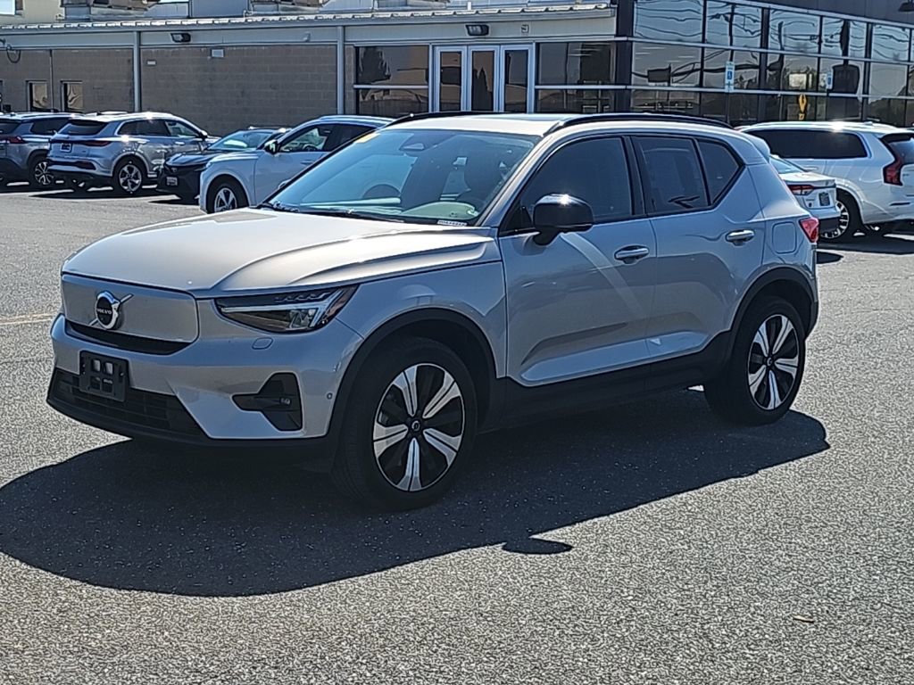 Used 2023 Volvo XC40 Recharge Plus image 15
