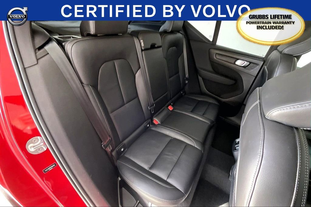 Certified 2023 Volvo XC40 B5 Ultimate w/ Protection Package Premier image 36