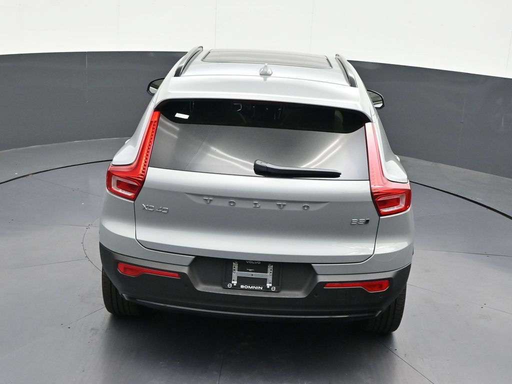 New 2026 Volvo XC40 B5 Plus w/ Protection Package Premier AWD/4WD image 18