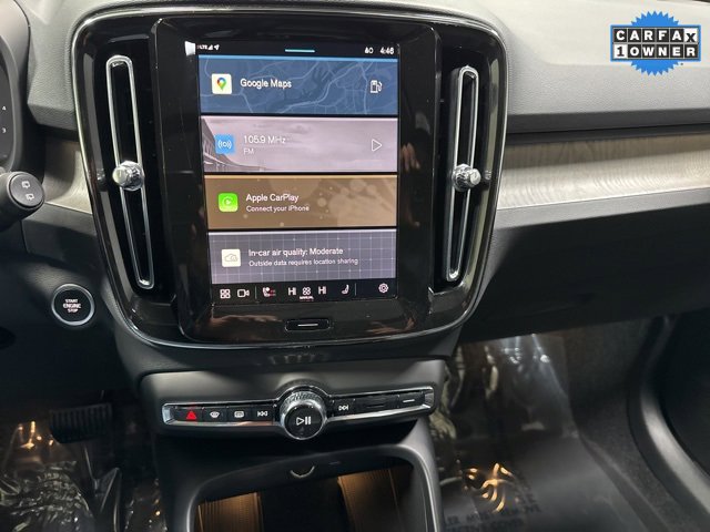 Used 2025 Volvo XC40 B5 Plus image 18