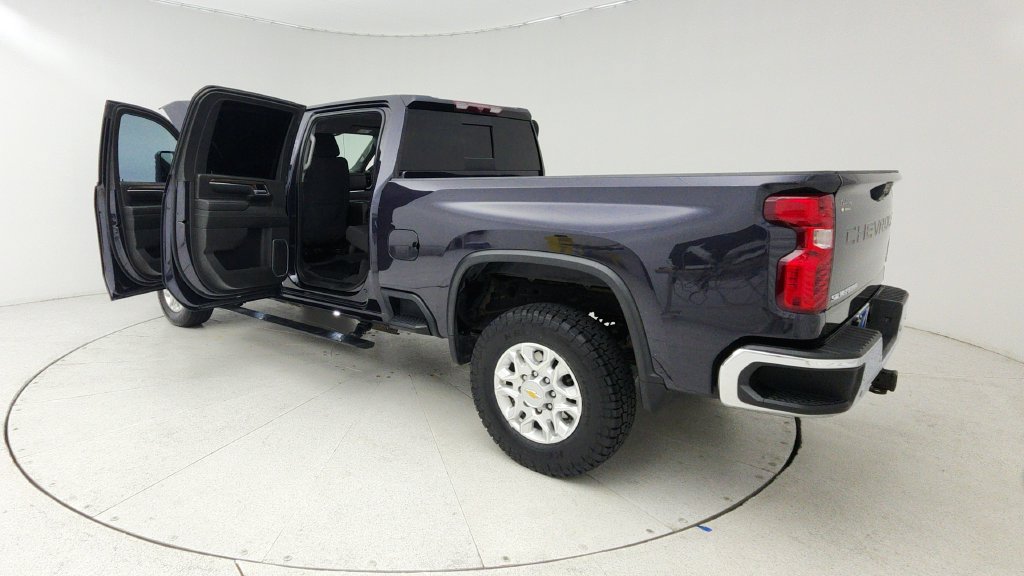 Used 2024 Chevrolet Silverado 2500 LT w/ Texas Edition AWD/4WD image 11