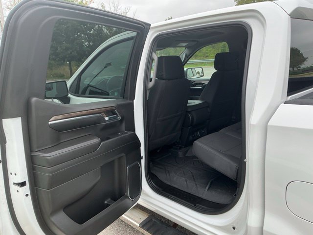 Used 2024 Chevrolet Silverado 1500 LT w/ Protection Package AWD/4WD image 17