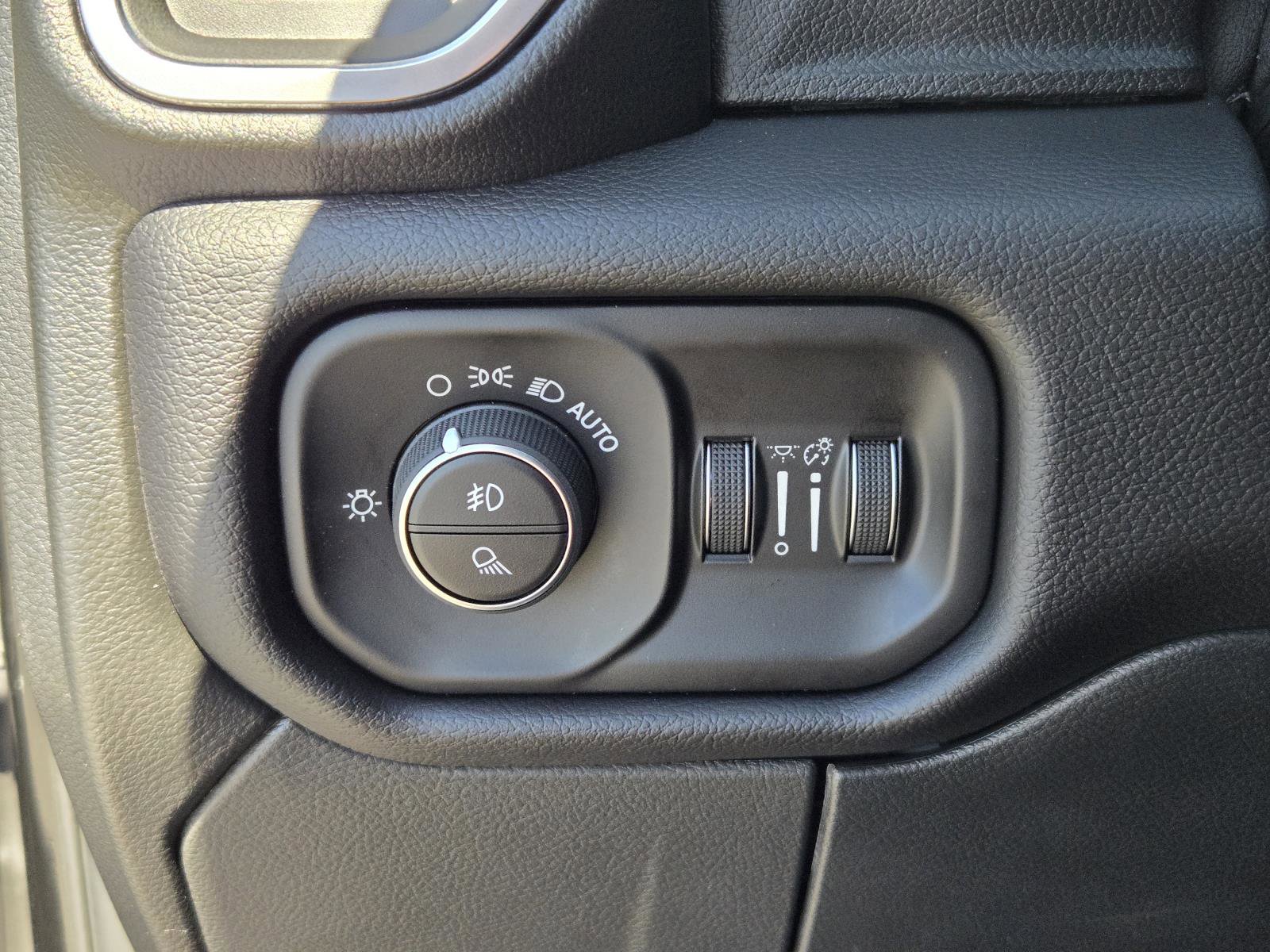 New 2025 RAM 2500 Laramie image 19