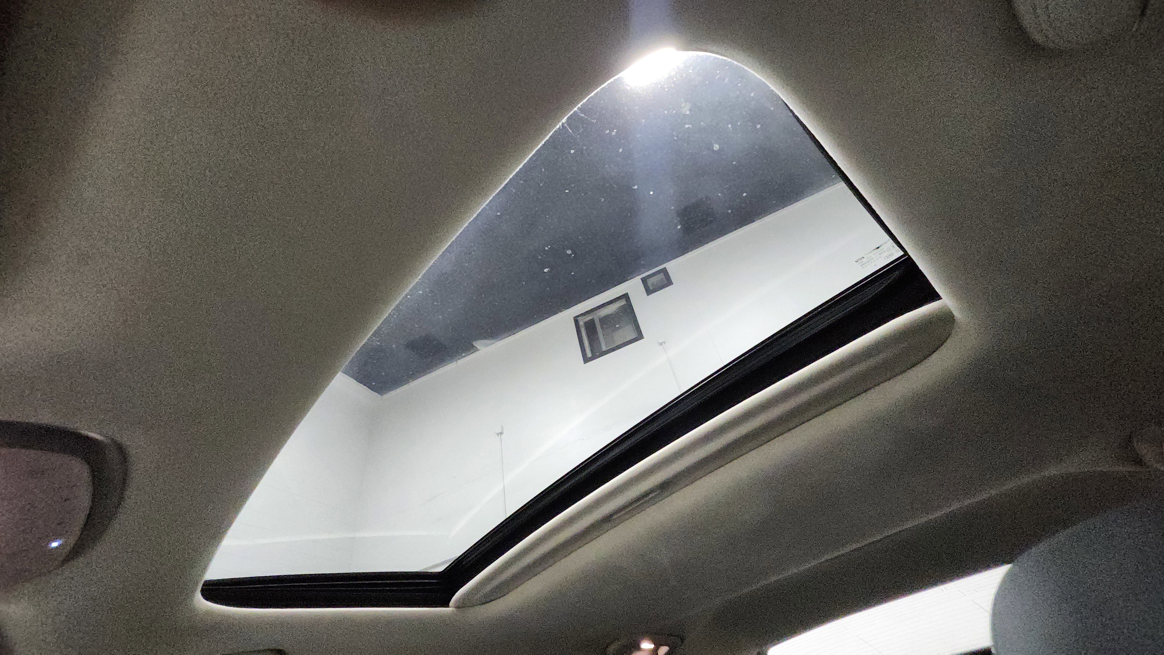 Used 2021 Genesis G90 3.3T Premium image 2