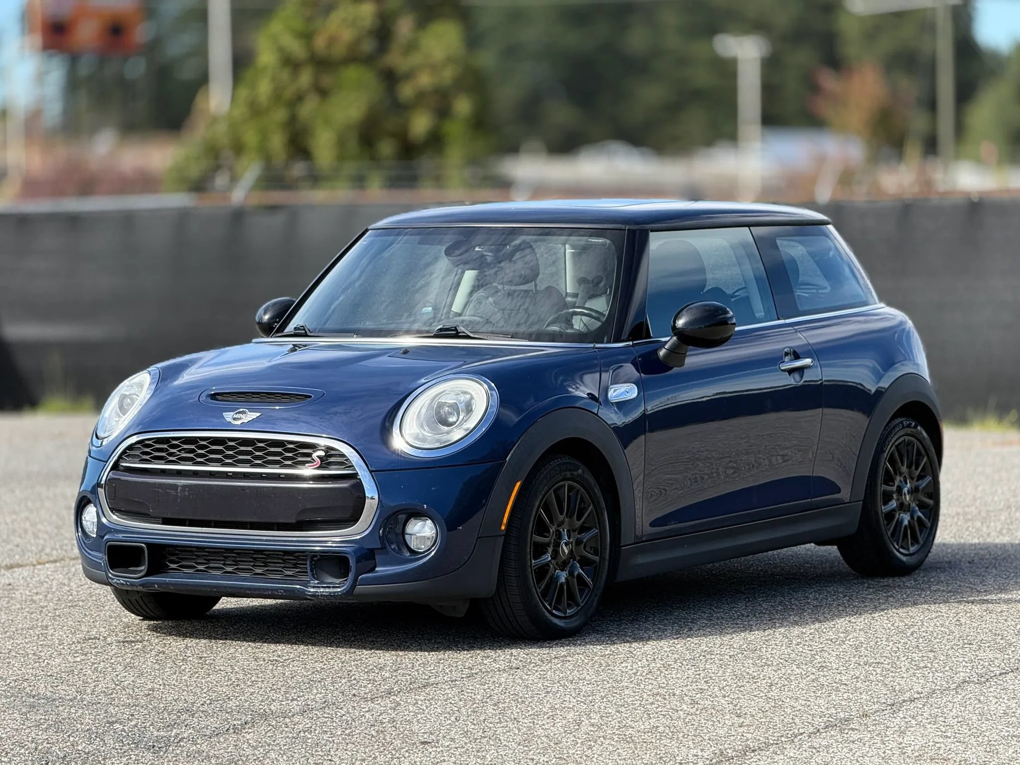 Used 2017 MINI Cooper S FWD image 6