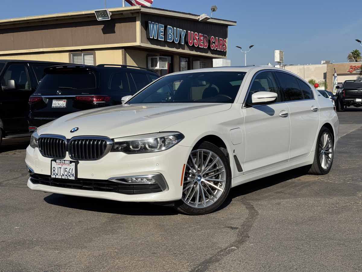 Used 2018 BMW 530e w/ Premium Package 2 image 2