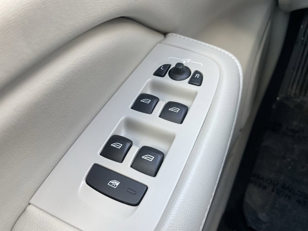 Used 2024 Volvo S60 B5 Core image 25