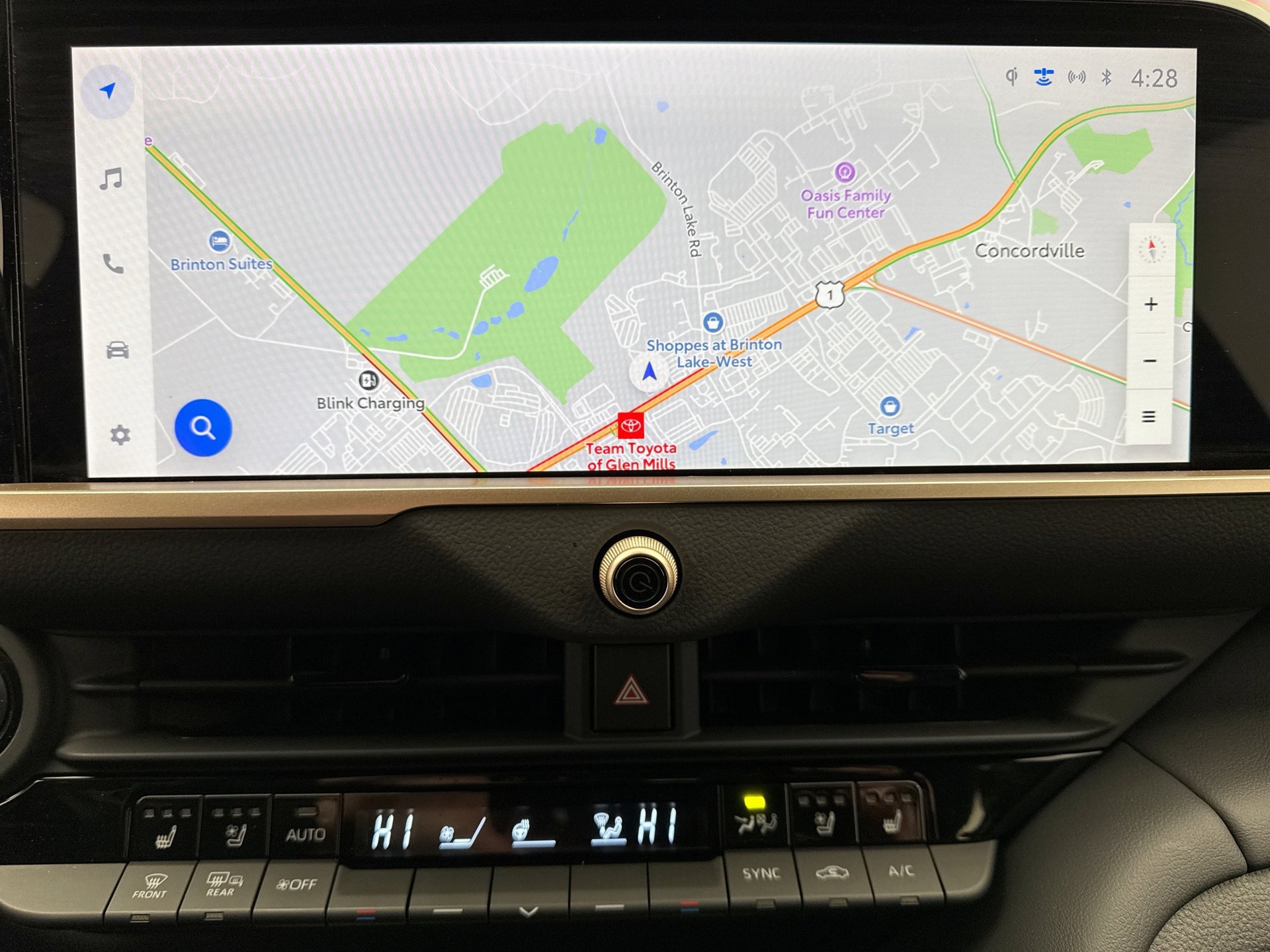 Used 2025 Toyota Crown Signia w/ Advanced Technology Package image 18