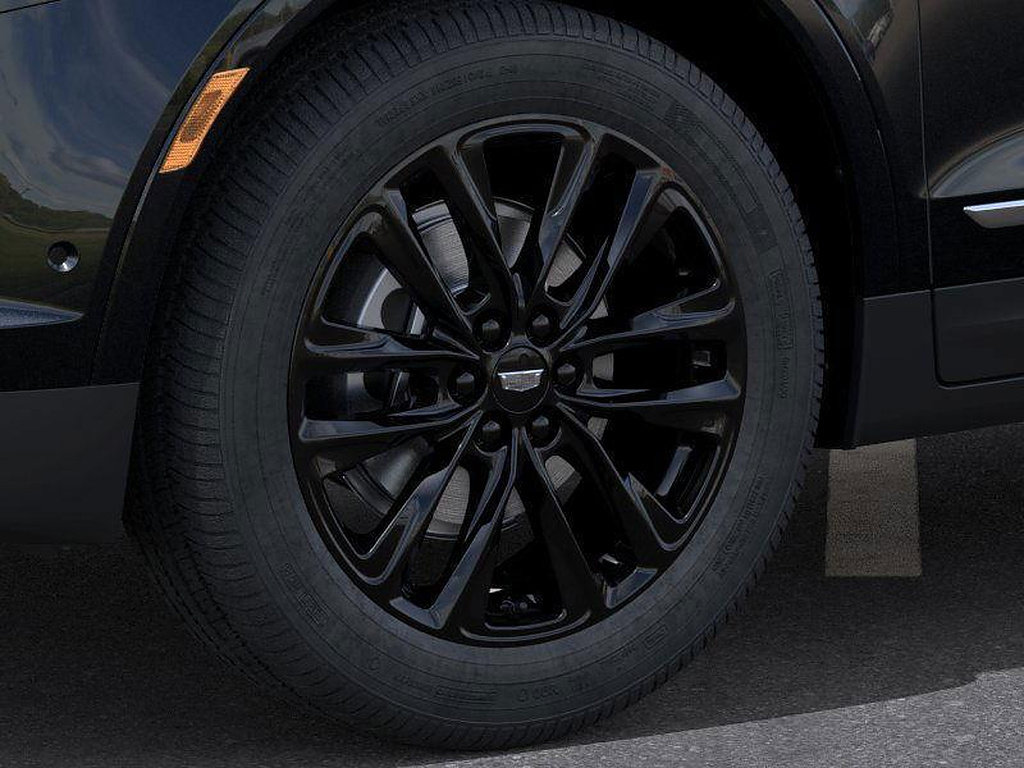 New 2026 Cadillac XT5 Premium Luxury w/ LPO, ONYX Package FWD image 9