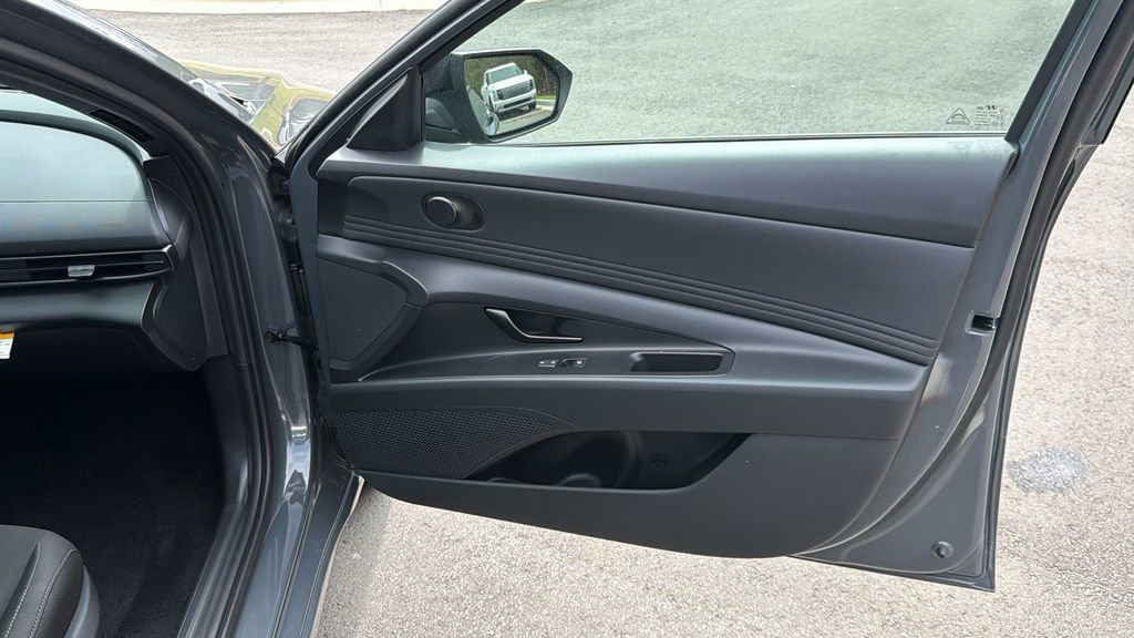 New 2026 Hyundai Elantra Sport image 14