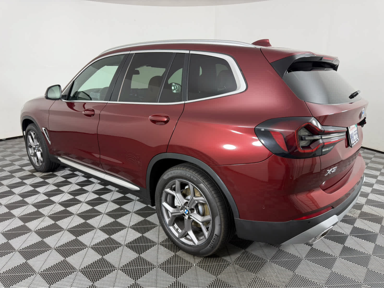 Used 2024 BMW X3 xDrive30i AWD/4WD image 5