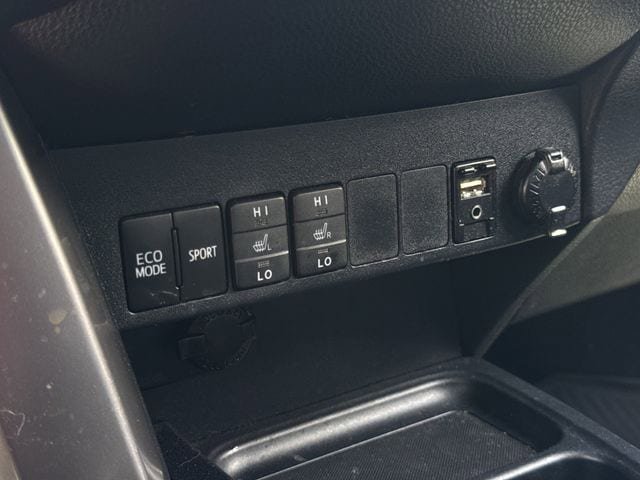 Used 2016 Toyota RAV4 Limited w/ Advanced Technology Package AWD/4WD image 21