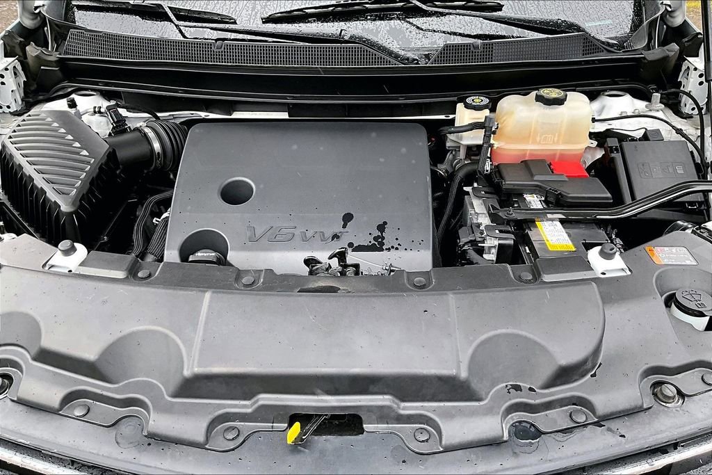 Used 2021 Chevrolet Traverse LT w/ LT Premium Package image 30