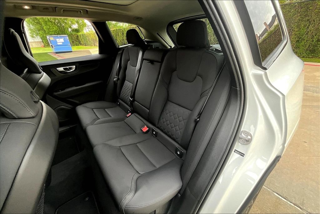 New 2026 Volvo XC60 B5 Plus w/ Protection Package Premier AWD/4WD image 22