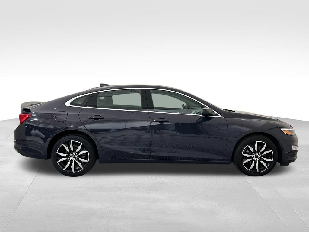 Used 2025 Chevrolet Malibu RS FWD image 7