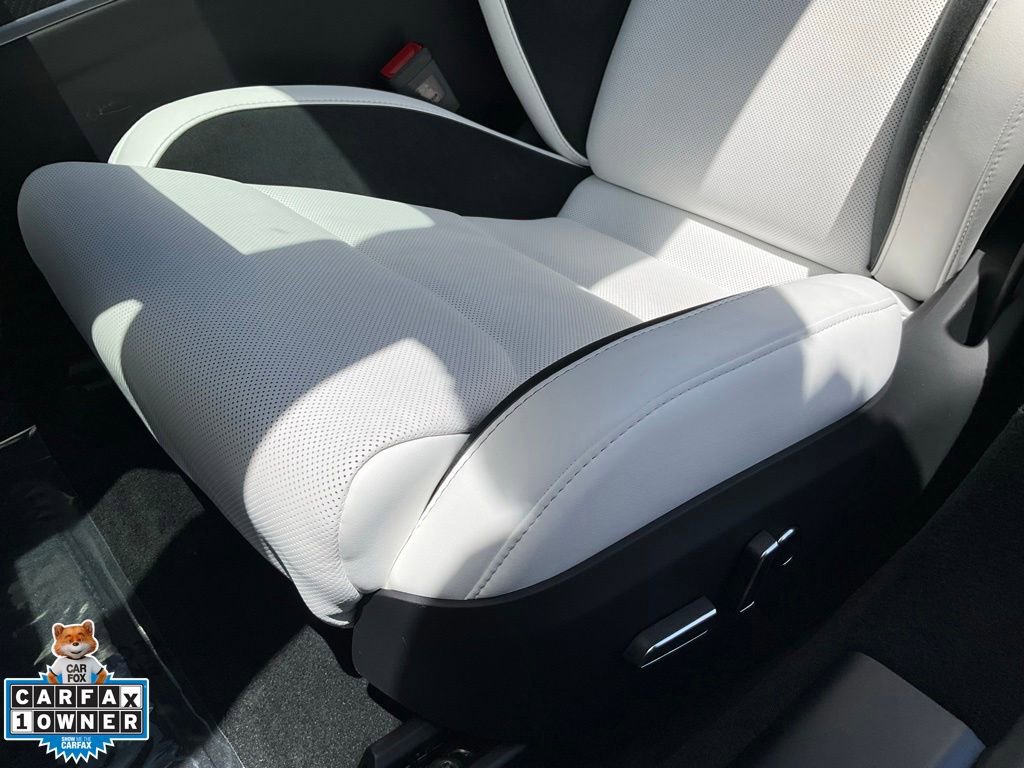 Used 2026 Tesla Model S Plaid AWD/4WD image 17