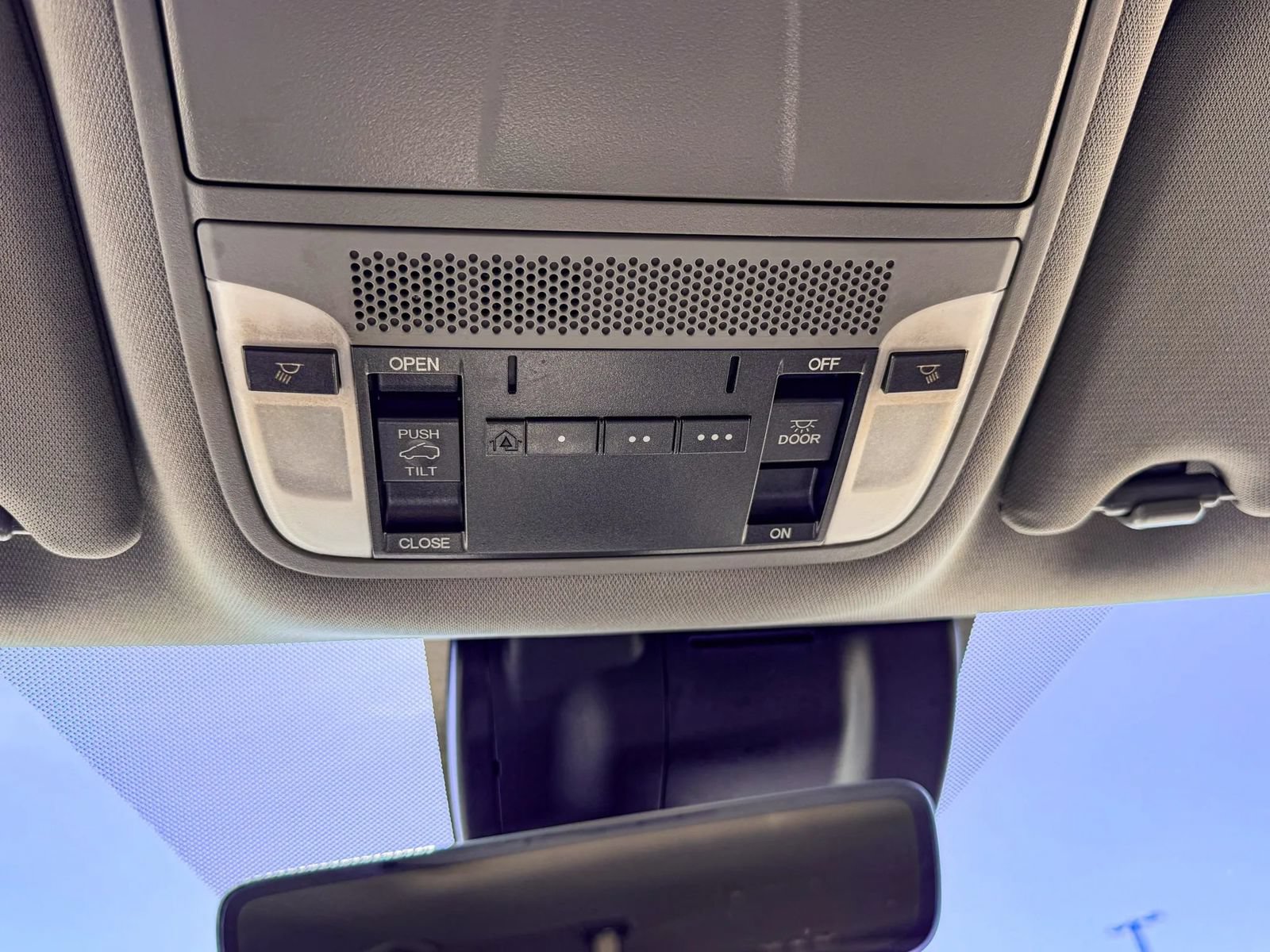 Used 2020 Acura MDX SH-AWD image 36