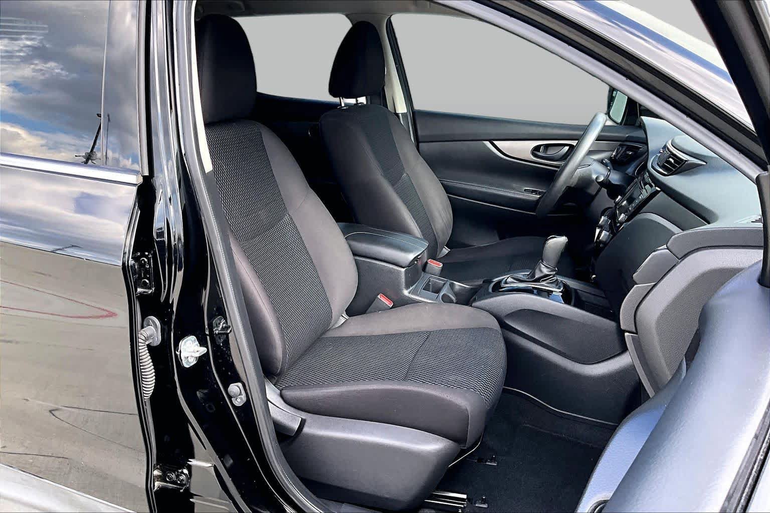 Used 2020 Nissan Rogue Sport S FWD image 9