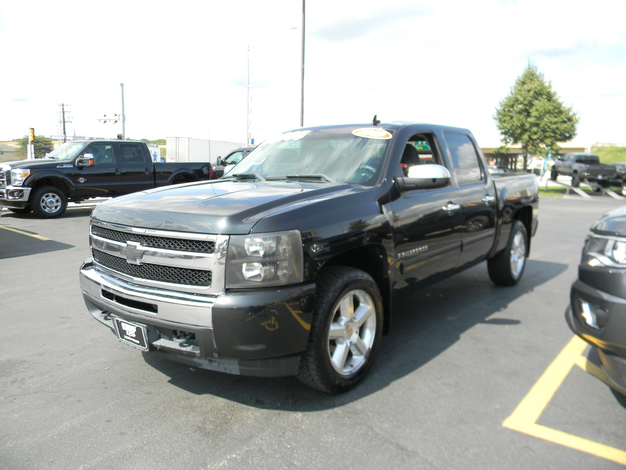 Used 2009 Chevrolet Silverado 1500 LT w/ All Star Package AWD/4WD image 5