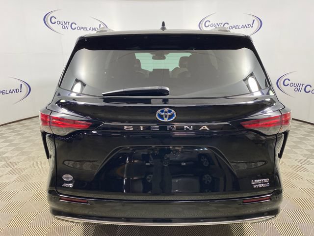 Certified 2021 Toyota Sienna Limited AWD/4WD image 5