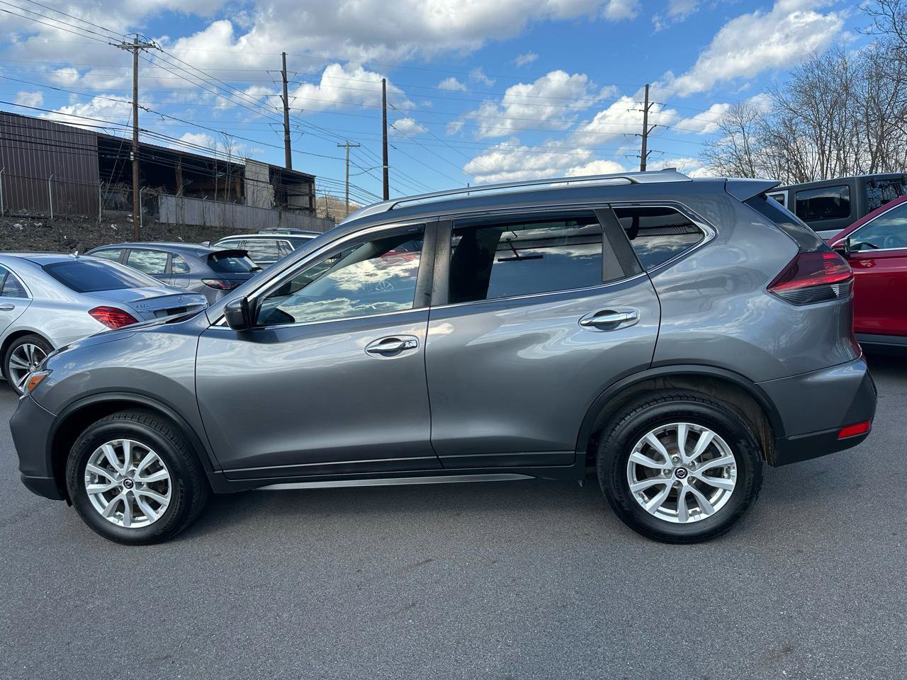 Used 2020 Nissan Rogue SV AWD/4WD image 25
