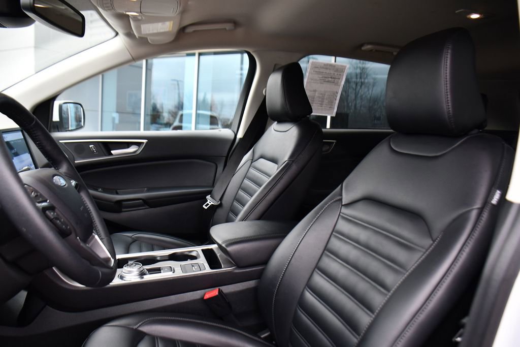 Used 2024 Ford Edge SEL w/ Convenience Package image 13