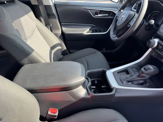 Used 2025 Toyota RAV4 XLE image 6