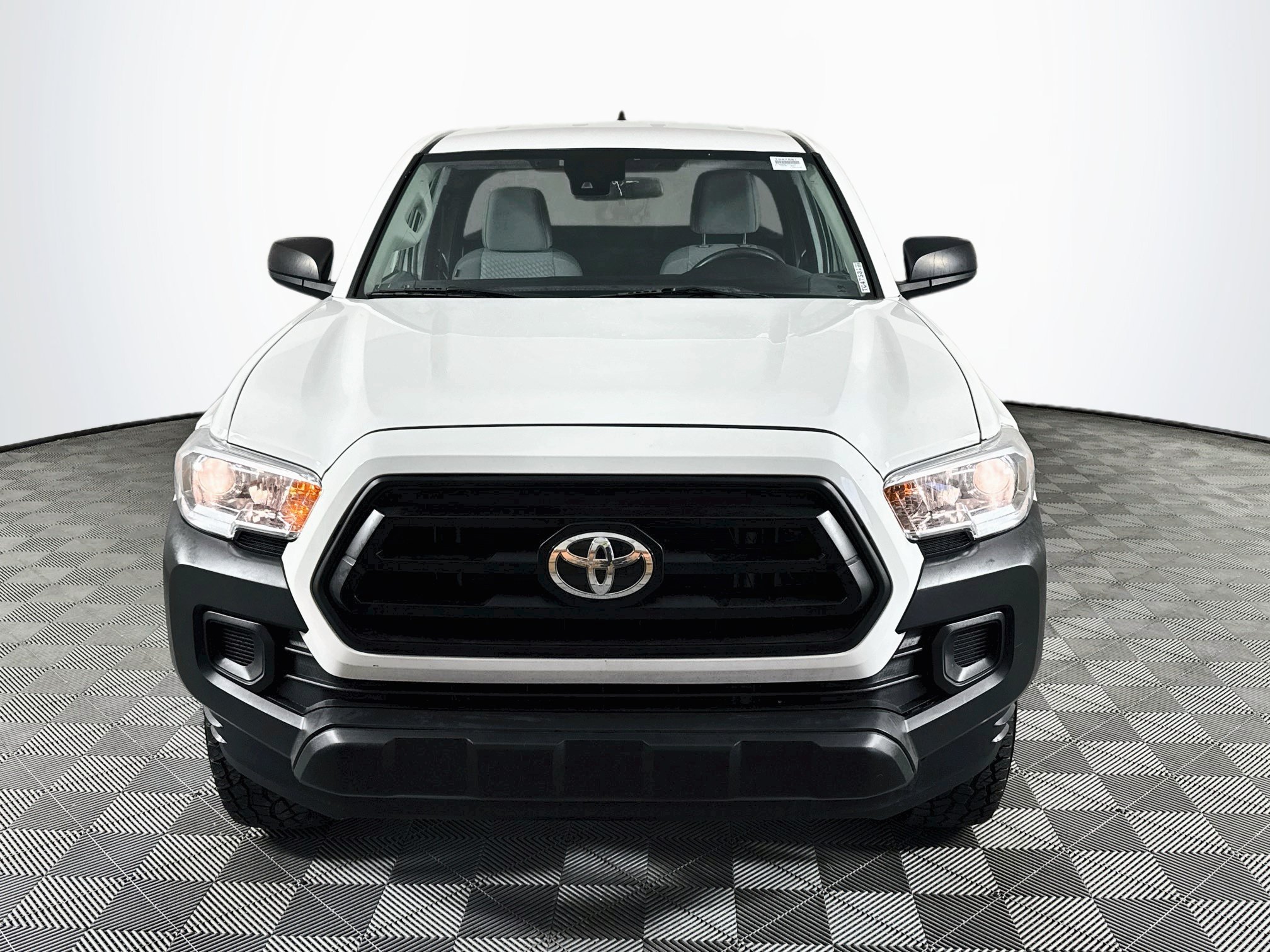 Used 2022 Toyota Tacoma SR RWD image 2