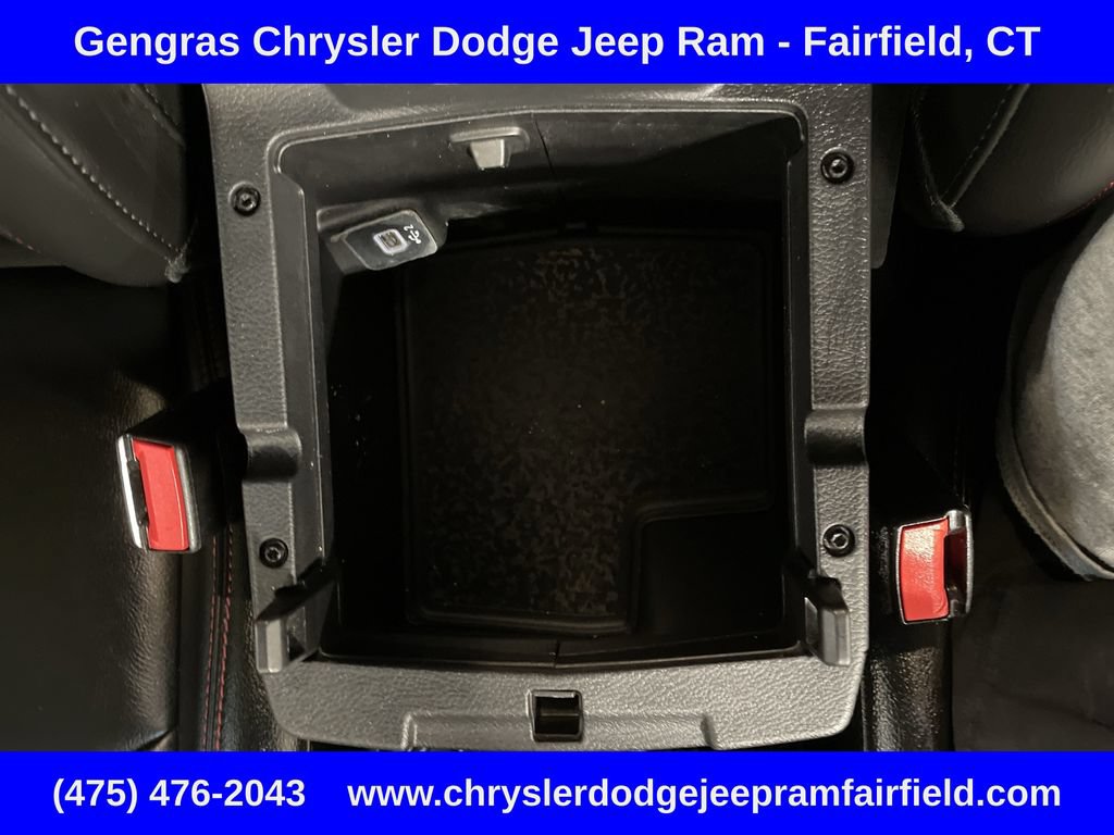 Used 2023 Jeep Wrangler Unlimited Rubicon w/ Cold Weather Group AWD/4WD image 37