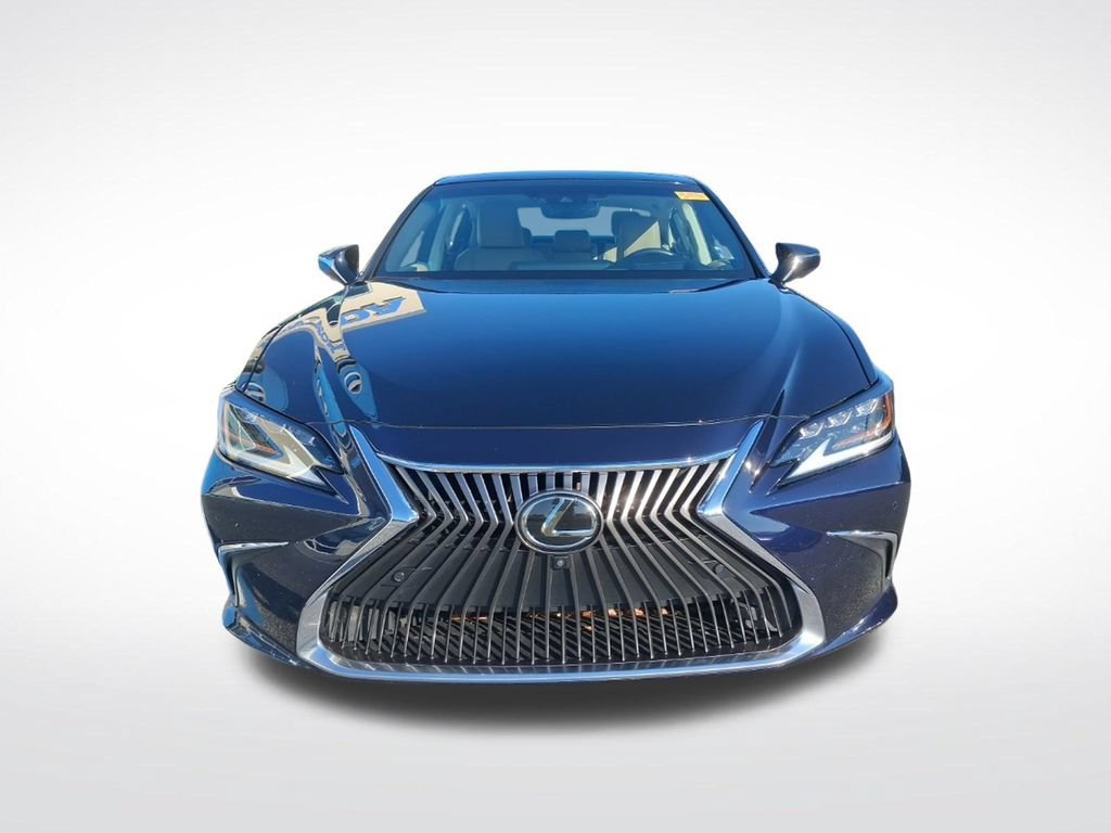 Used 2019 Lexus ES 350 Ultra Luxury w/ Accessory Package 2 FWD image 2