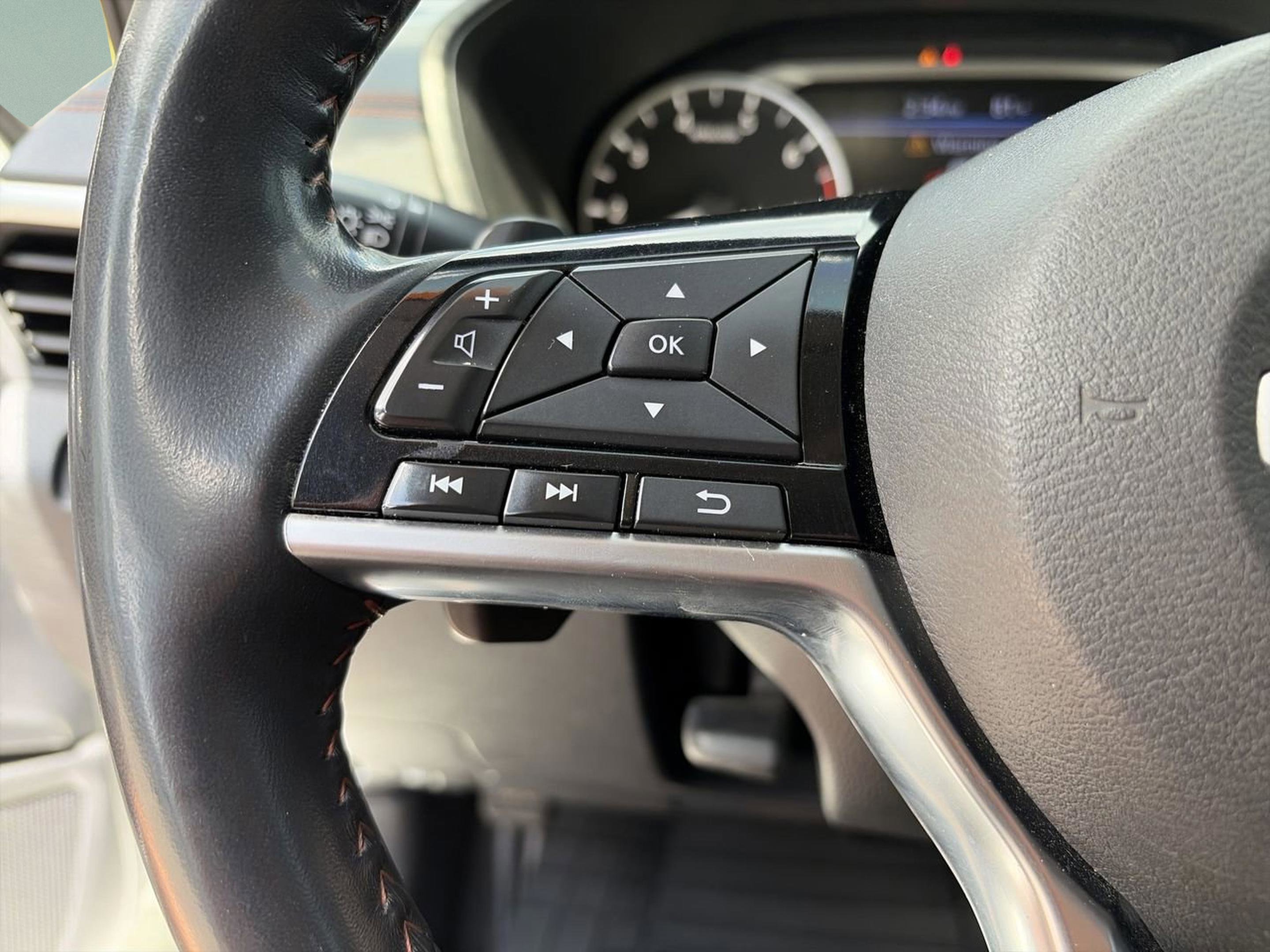 Used 2020 Nissan Altima 2.5 SR FWD image 13