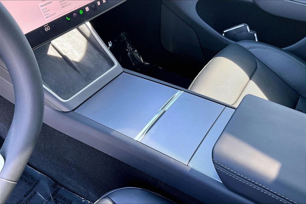 Used 2026 Tesla Model Y 2WD image 16