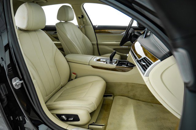 Used 2017 BMW 740i xDrive AWD SUNROOF LEATHER HEATED SEA image 30