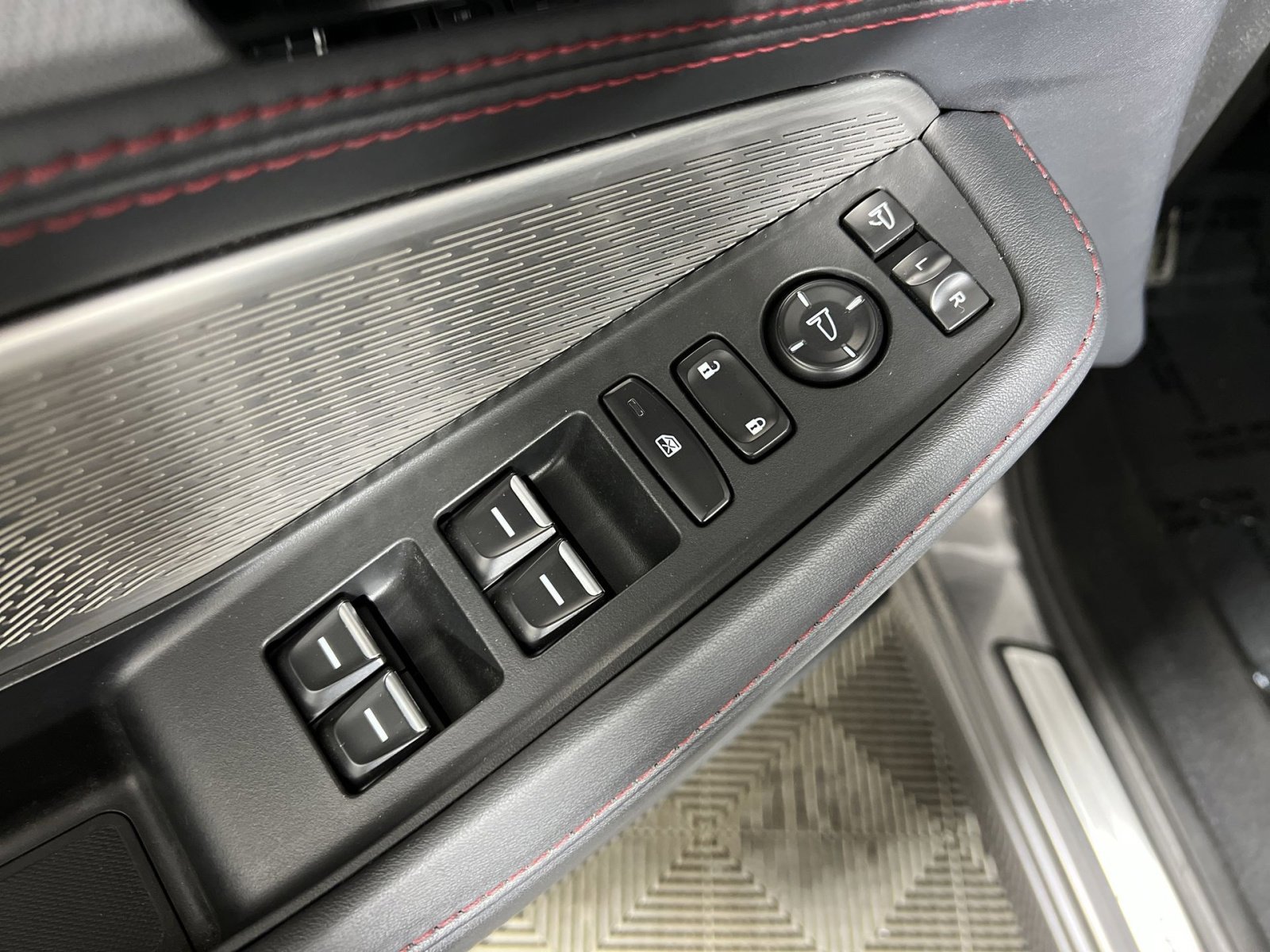 Used 2022 Acura MDX Type S AWD/4WD image 15