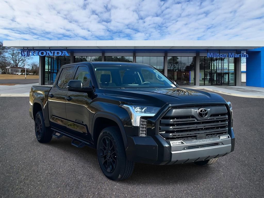 Used 2023 Toyota Tundra SR5 w/ SR5 Convenience Package image 1